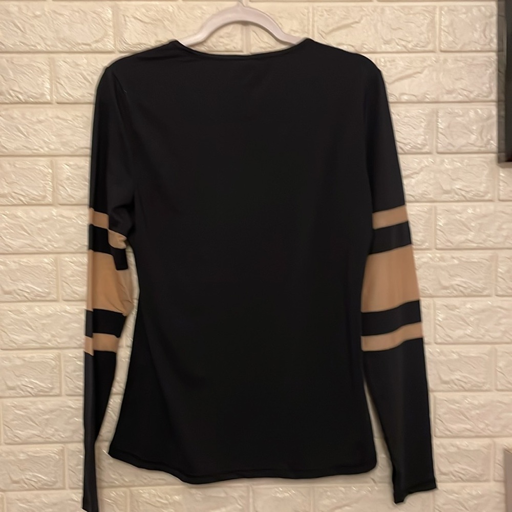 #045. Shape Workout Top - Picture 4 of 4